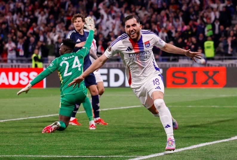 九游官网官方入口-斯图加特和多特蒙德