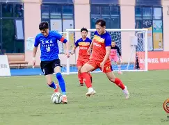 九游体育-足球从阿贾克斯开启神坛