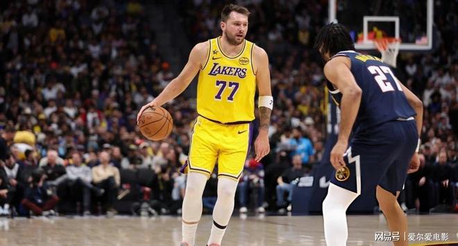 九游体育-丁彦雨航宣布退役