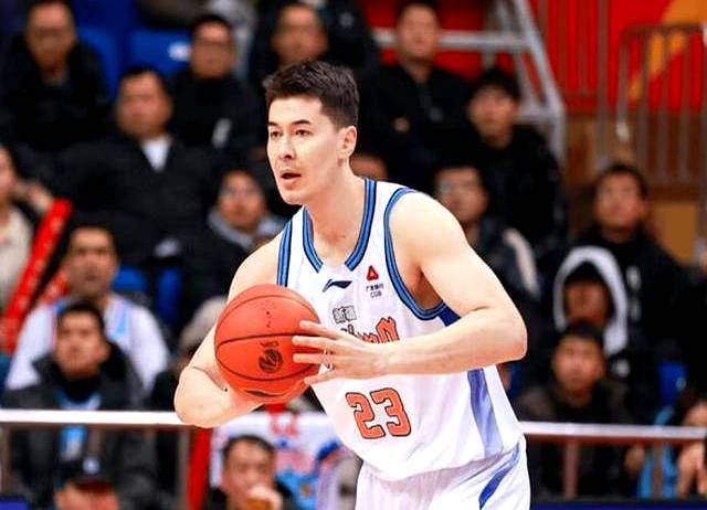 九游娱乐-成都蓉城与柔佛新山激战