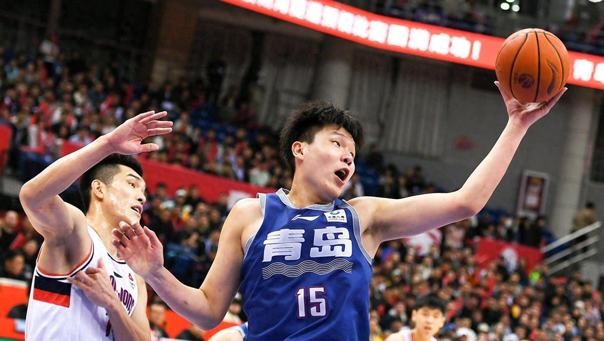 九游体育-nba有一个人打比赛的时候眼珠子出来了