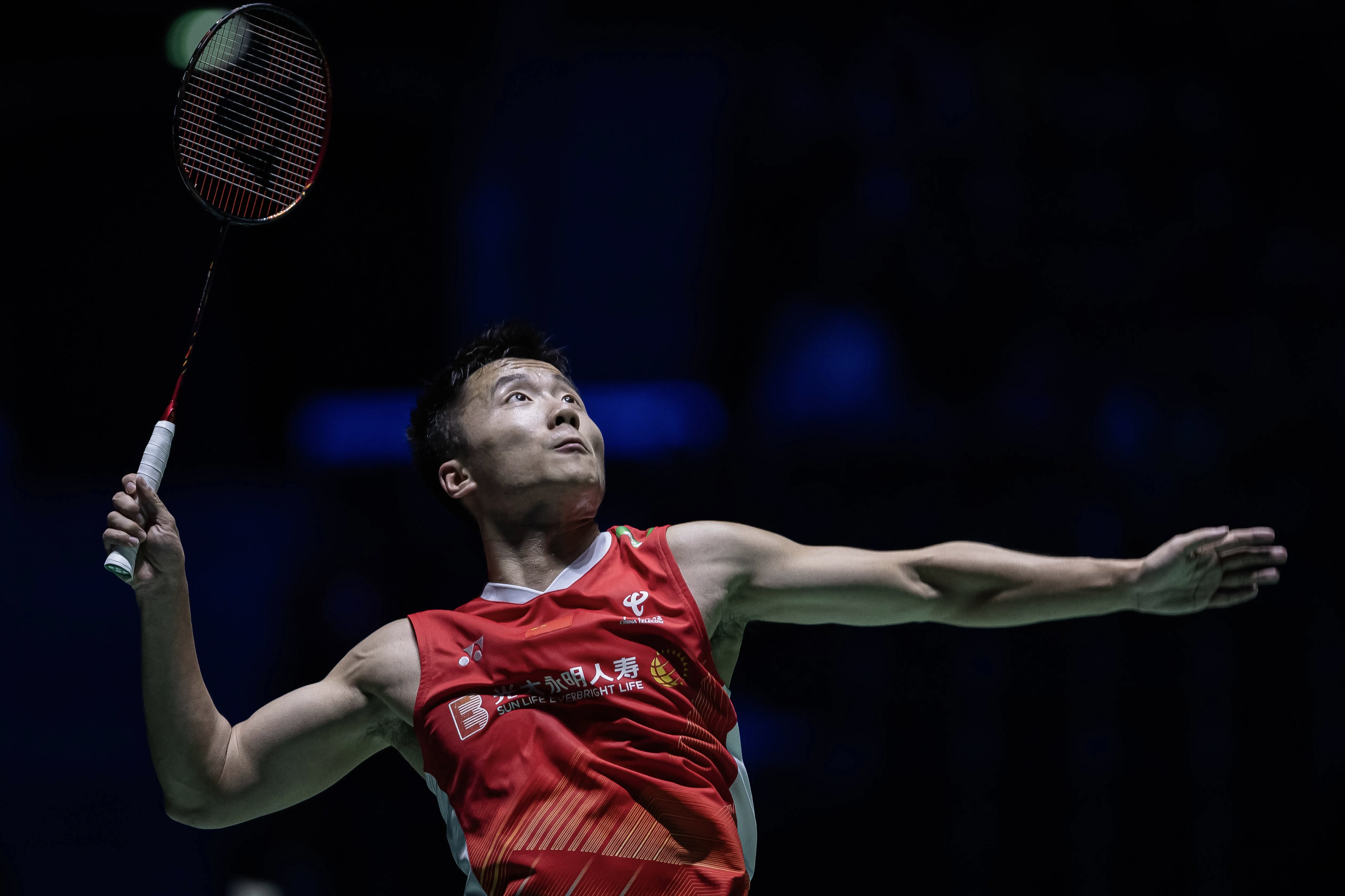 球赛进球后的场面排比描写