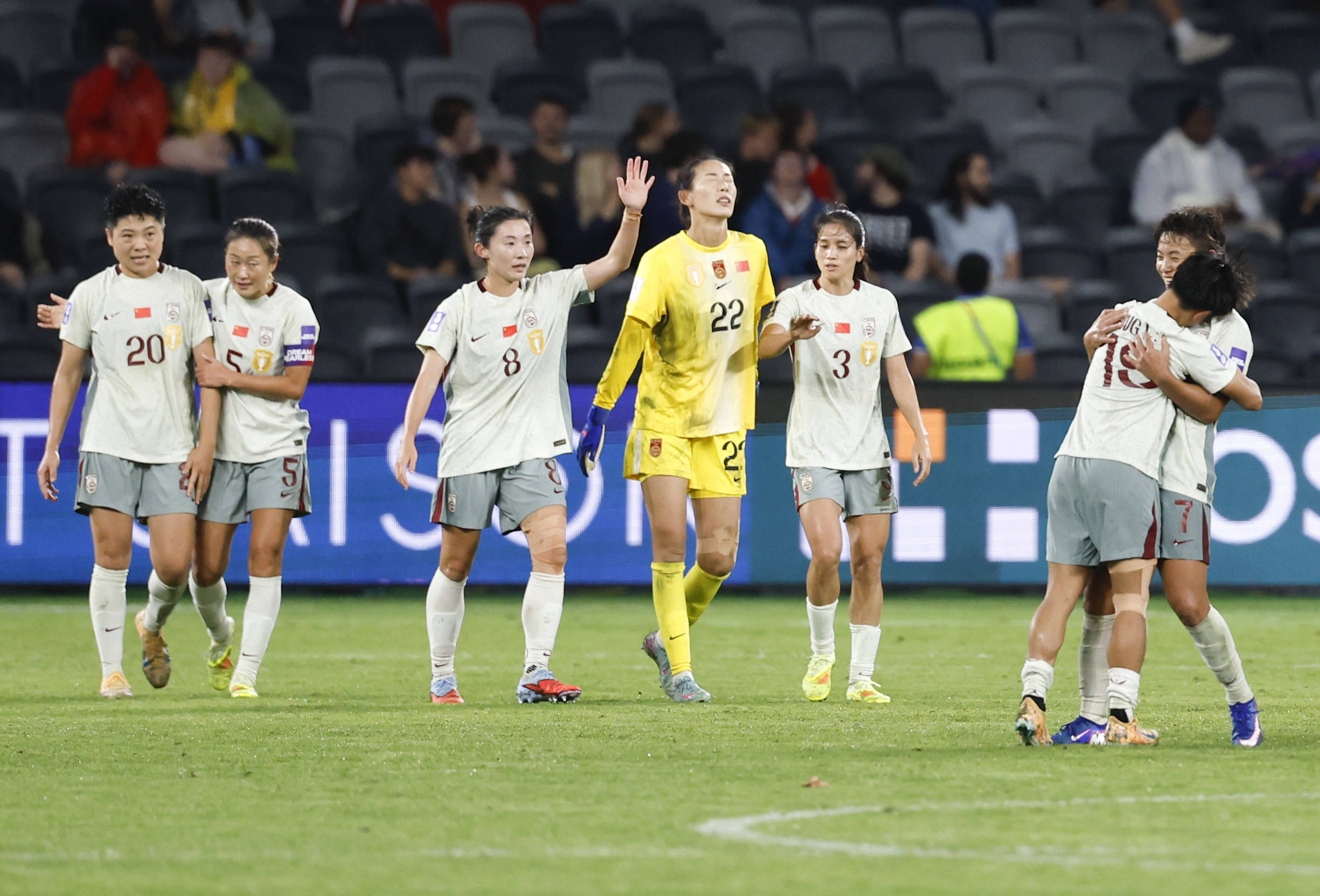 中国女足队员获国际足联