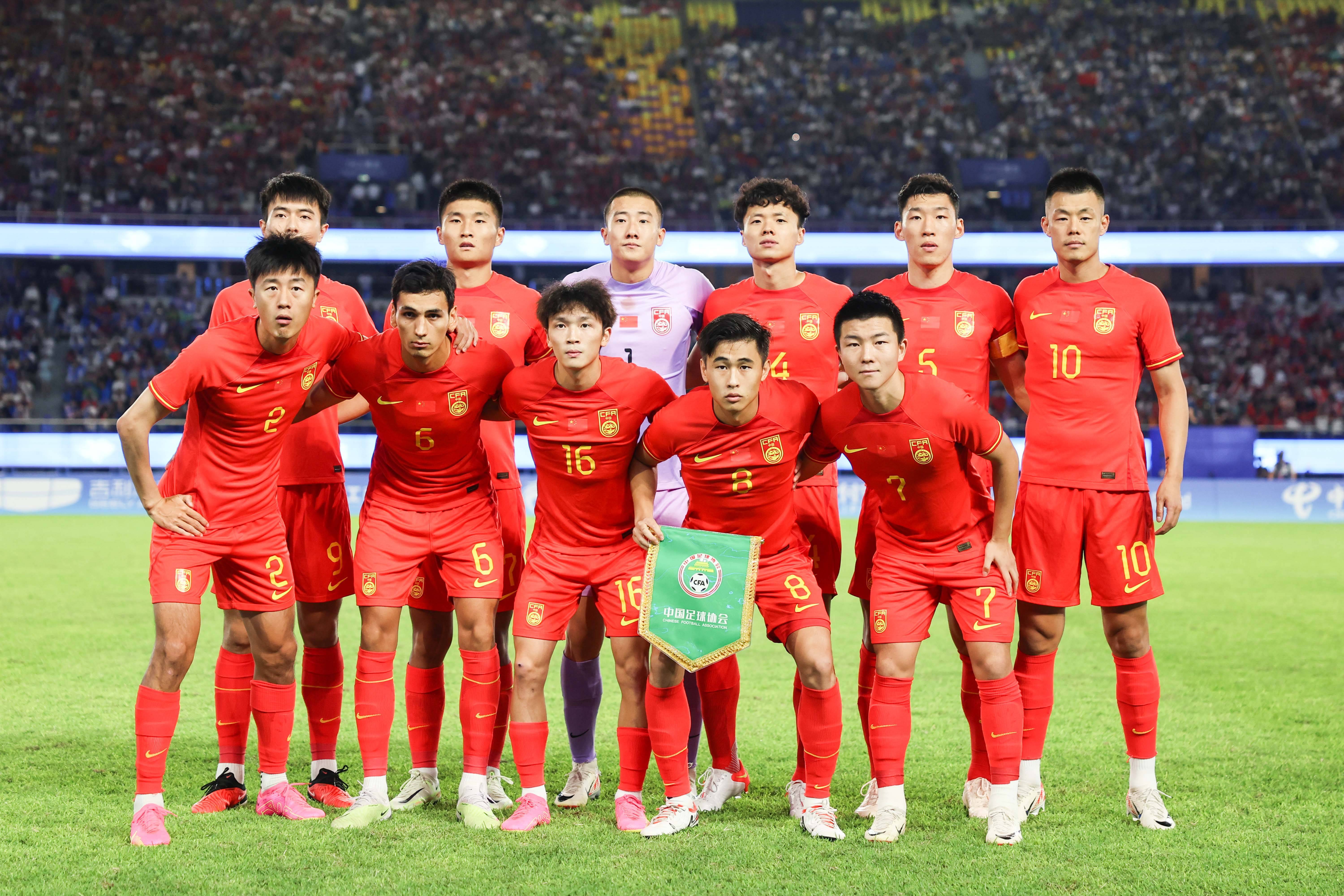 国内足球联赛持续激烈,球队实力逐渐增强的原因