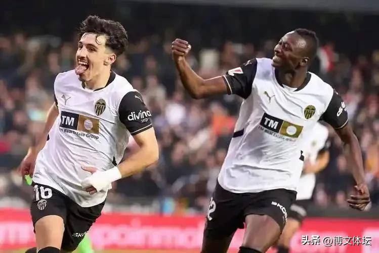 九游官网官方入口-瓦伦西亚防守坚固,连续保持不败的原因