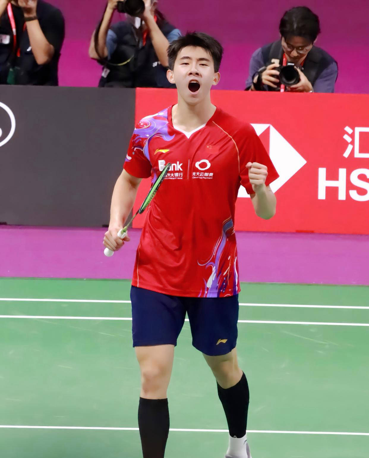 辅警杀害妻子被判死缓